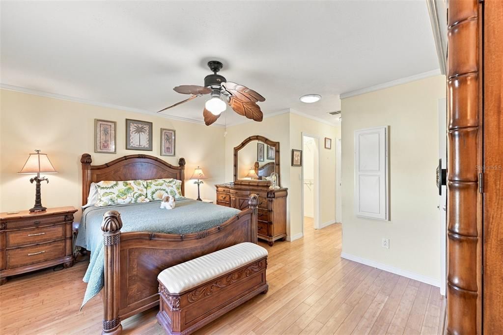 For Sale: $205,000 (2 beds, 2 baths, 1638 Square Feet)