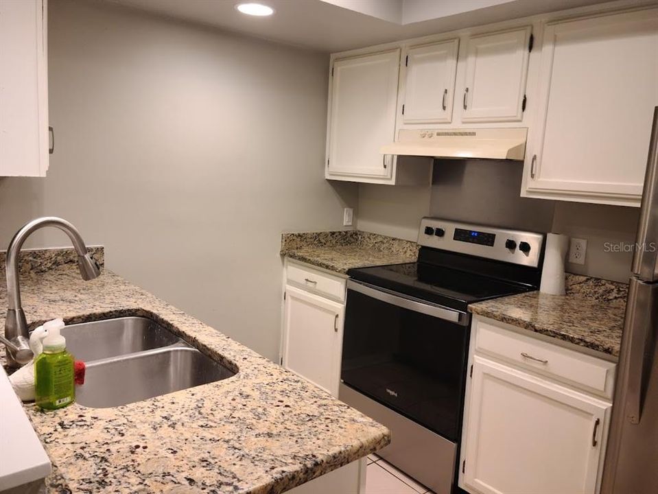For Rent: $1,450 (2 beds, 2 baths, 1106 Square Feet)