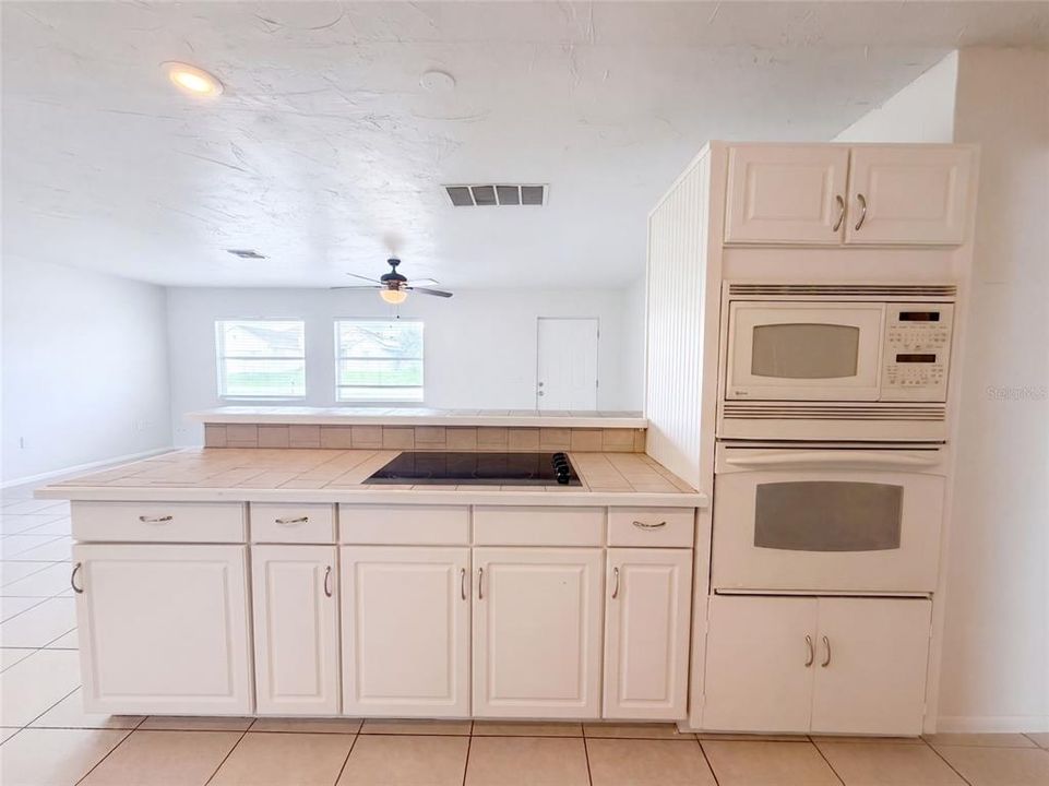 For Sale: $243,000 (3 beds, 2 baths, 1476 Square Feet)