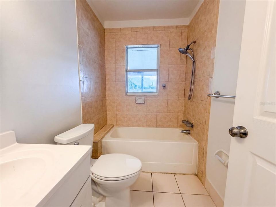 For Sale: $243,000 (3 beds, 2 baths, 1476 Square Feet)