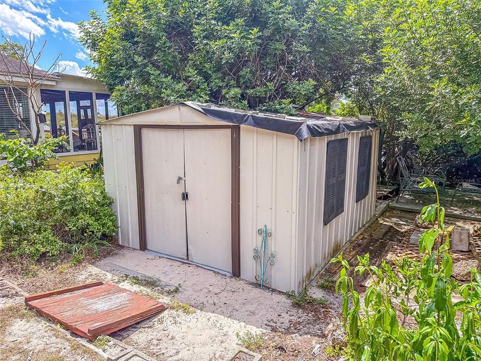 For Sale: $299,990 (3 beds, 2 baths, 1149 Square Feet)