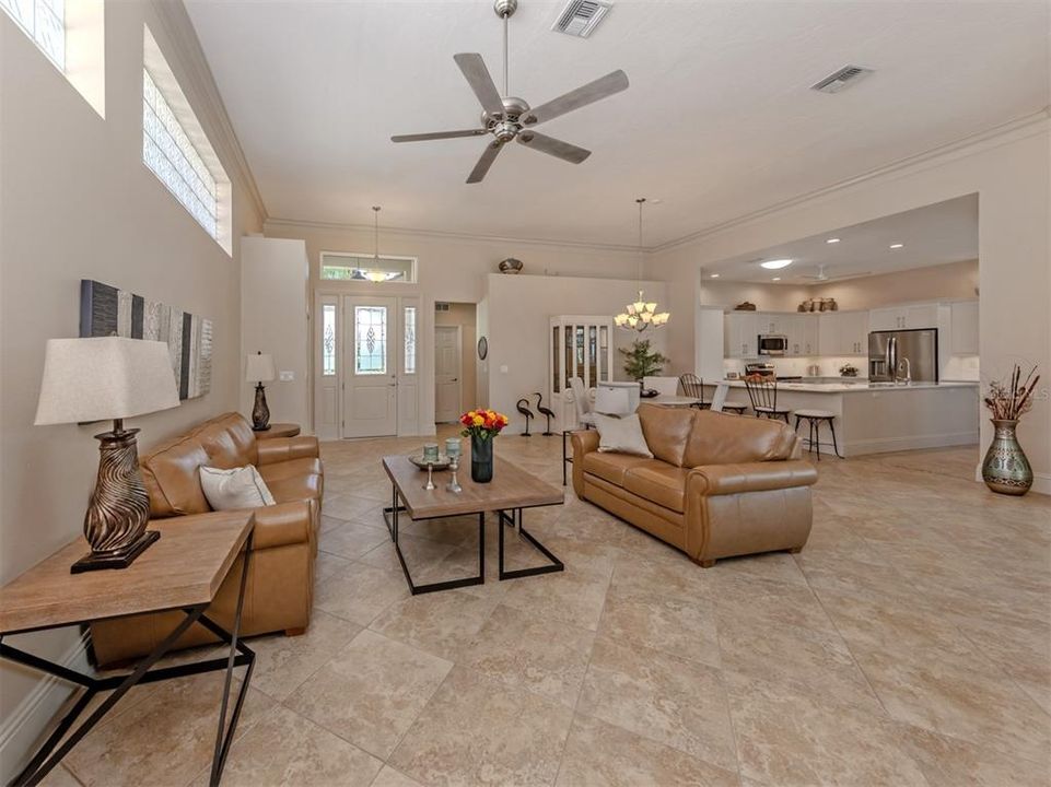 En Venta: $684,000 (2 camas, 2 baños, 2370 Pies cuadrados)