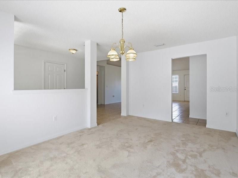 En Venta: $320,000 (4 camas, 3 baños, 2123 Pies cuadrados)