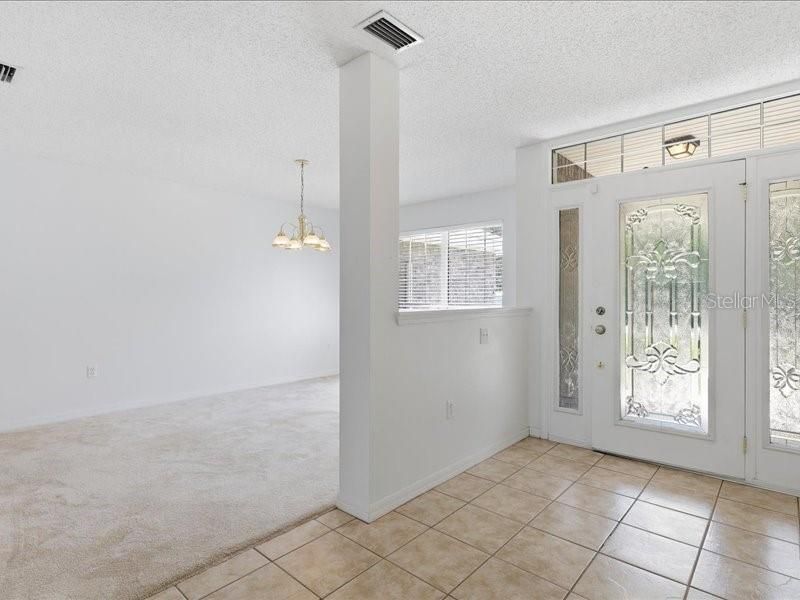 En Venta: $320,000 (4 camas, 3 baños, 2123 Pies cuadrados)