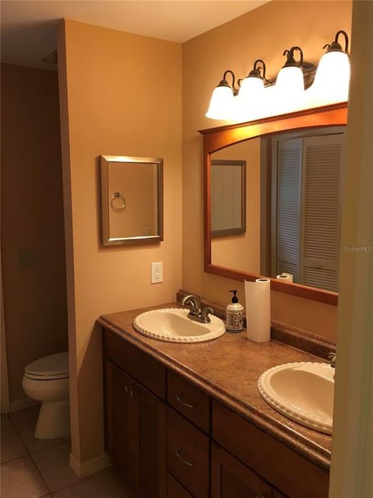 En Venta: $424,900 (4 camas, 2 baños, 2065 Pies cuadrados)