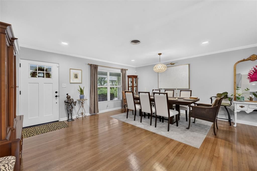 For Sale: $799,000 (3 beds, 2 baths, 1958 Square Feet)