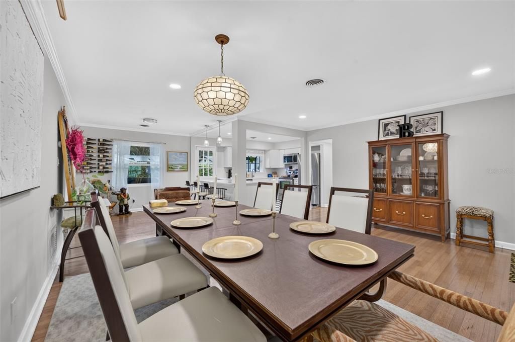 For Sale: $799,000 (3 beds, 2 baths, 1958 Square Feet)
