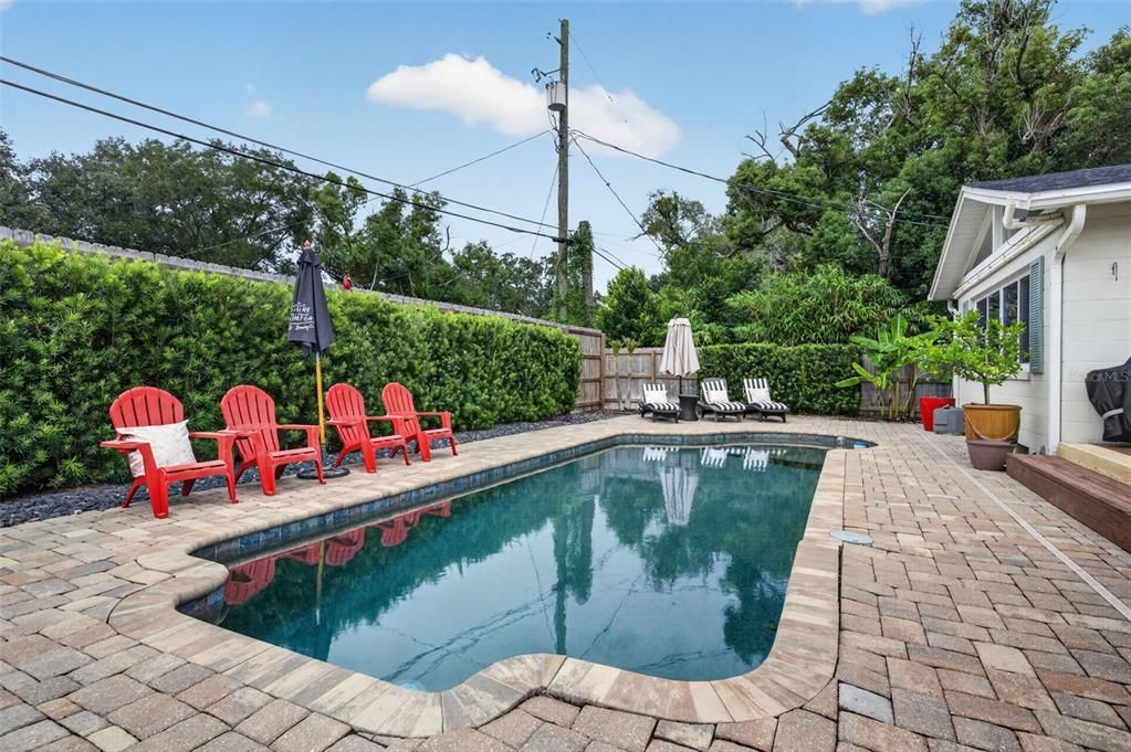 For Sale: $799,000 (3 beds, 2 baths, 1958 Square Feet)