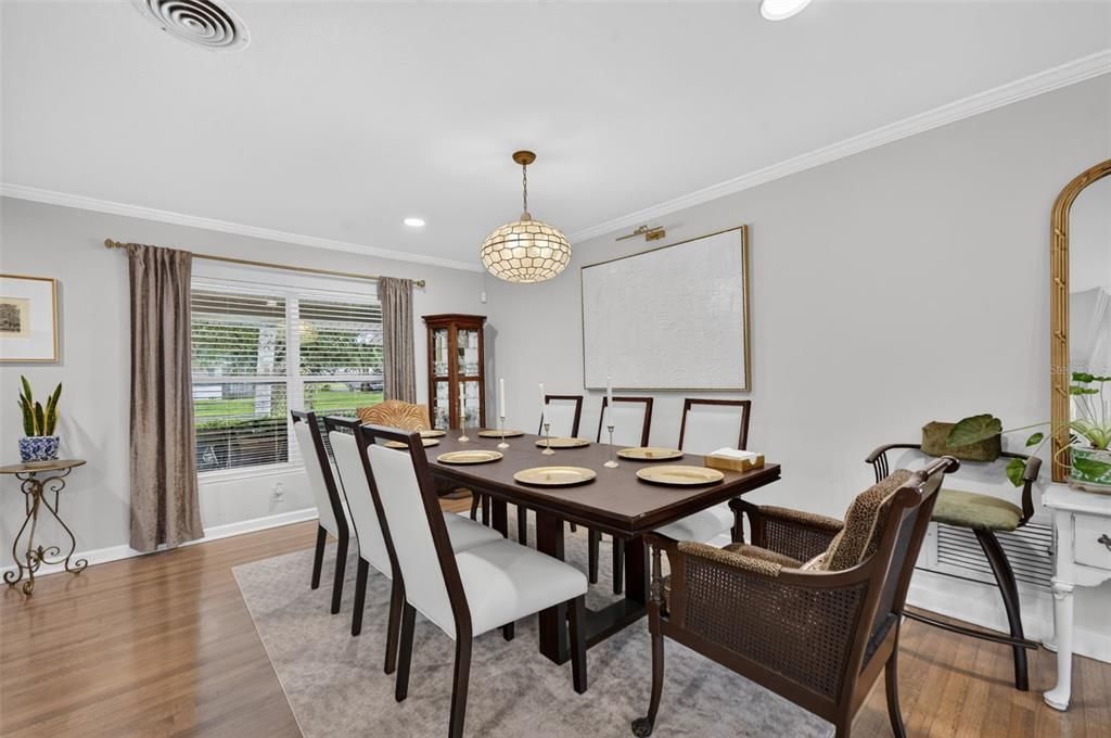 For Sale: $799,000 (3 beds, 2 baths, 1958 Square Feet)