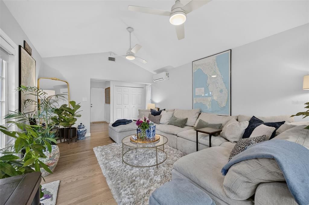 For Sale: $799,000 (3 beds, 2 baths, 1958 Square Feet)