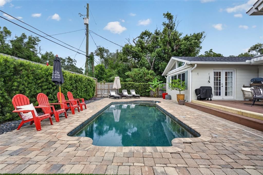 For Sale: $799,000 (3 beds, 2 baths, 1958 Square Feet)