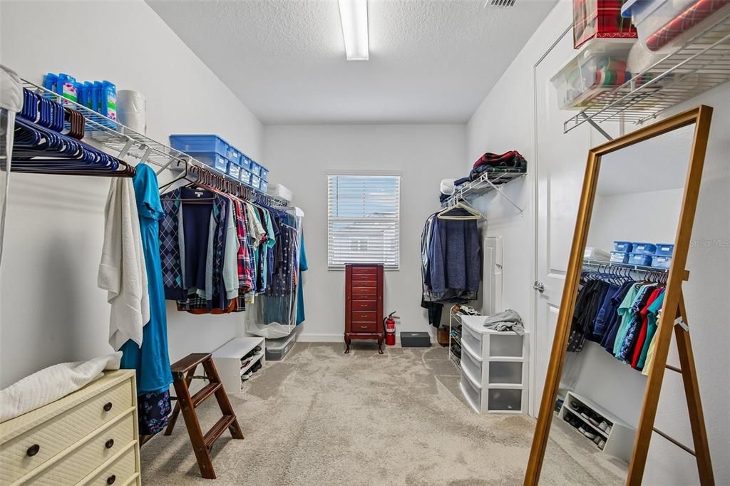 For Sale: $535,000 (5 beds, 3 baths, 3104 Square Feet)