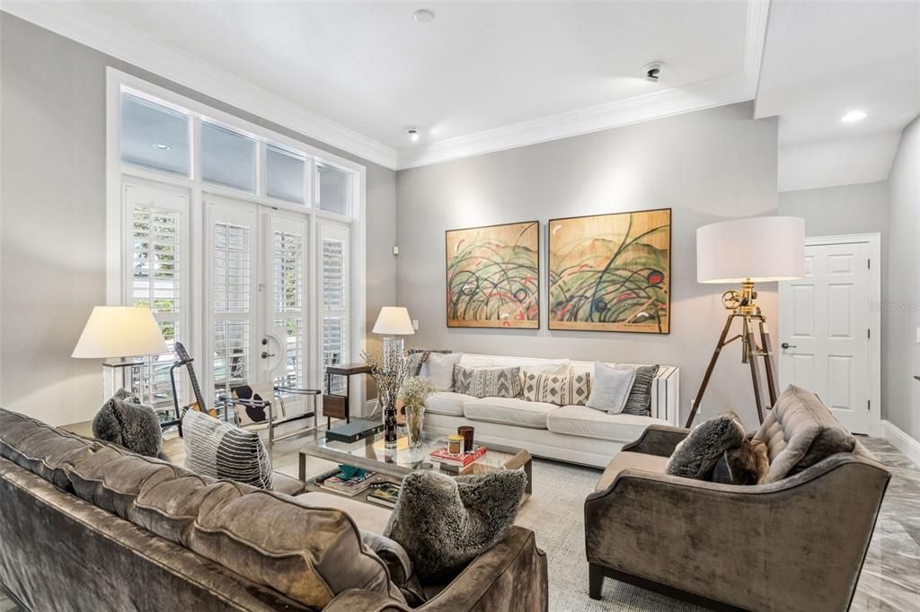 En Venta: $2,399,000 (6 camas, 5 baños, 4620 Pies cuadrados)