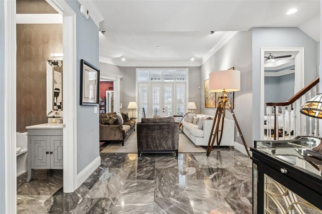 En Venta: $2,399,000 (6 camas, 5 baños, 4620 Pies cuadrados)