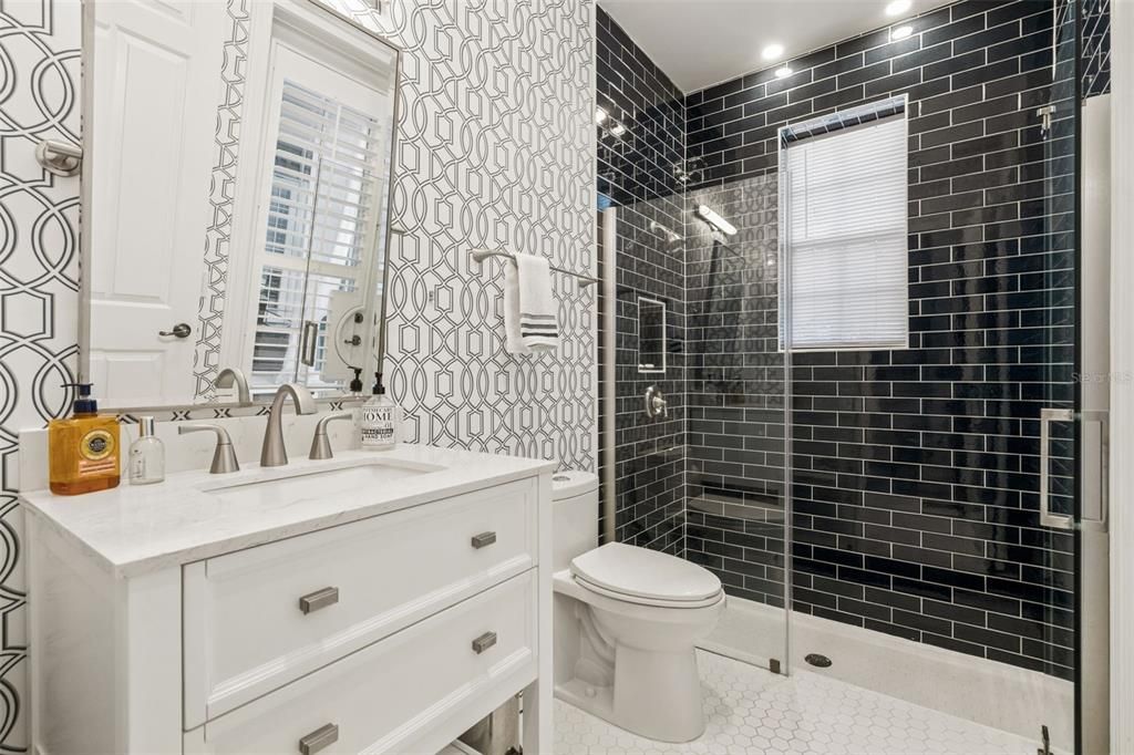 En Venta: $2,399,000 (6 camas, 5 baños, 4620 Pies cuadrados)
