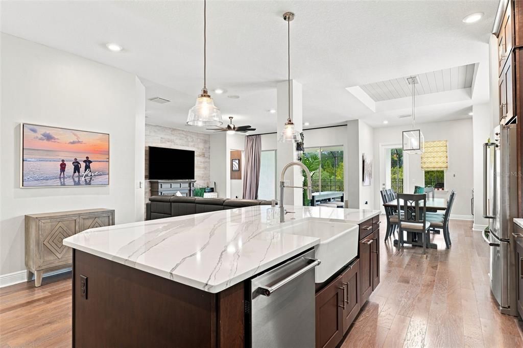 For Sale: $949,999 (4 beds, 3 baths, 3279 Square Feet)