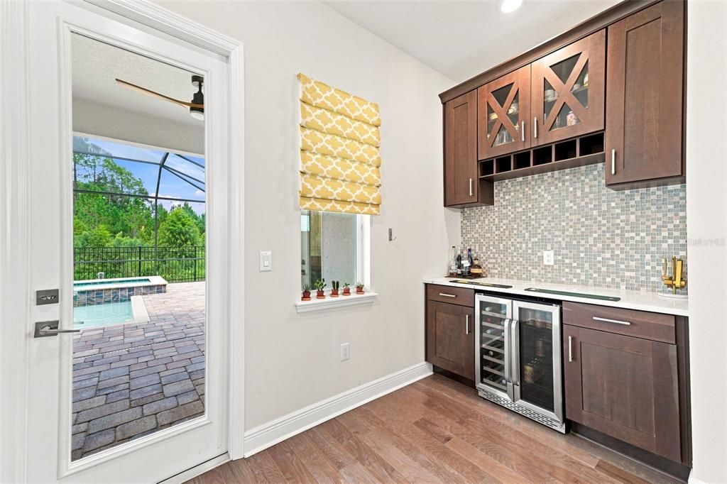 For Sale: $949,999 (4 beds, 3 baths, 3279 Square Feet)