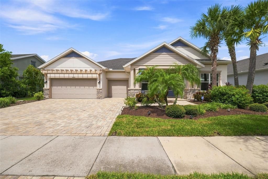 For Sale: $949,999 (4 beds, 3 baths, 3279 Square Feet)