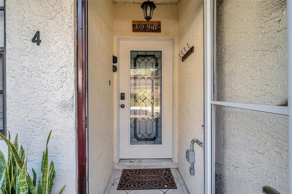 For Rent: $1,395 (2 beds, 1 baths, 894 Square Feet)