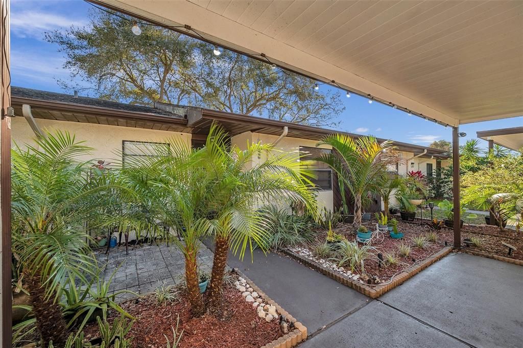 For Rent: $1,395 (2 beds, 1 baths, 894 Square Feet)