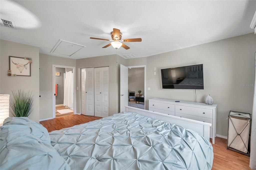 For Rent: $1,395 (2 beds, 1 baths, 894 Square Feet)