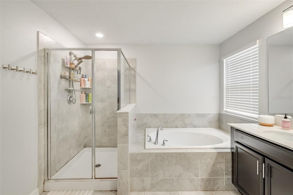 For Sale: $520,000 (5 beds, 3 baths, 3438 Square Feet)