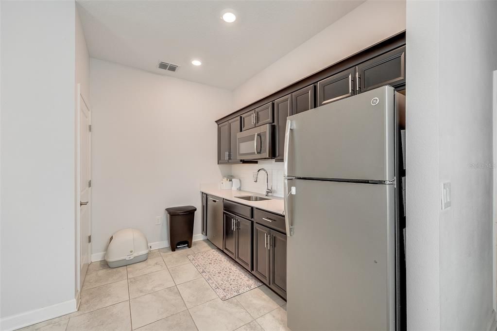 For Sale: $520,000 (5 beds, 3 baths, 3438 Square Feet)