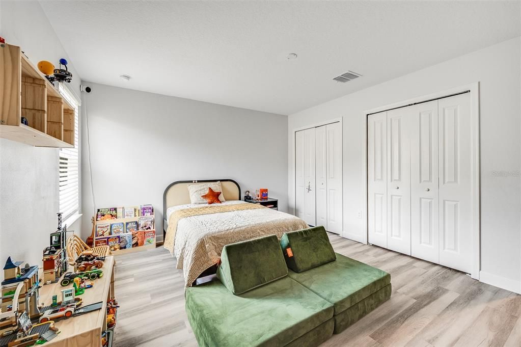 For Sale: $520,000 (5 beds, 3 baths, 3438 Square Feet)