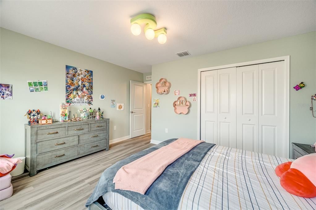 For Sale: $520,000 (5 beds, 3 baths, 3438 Square Feet)