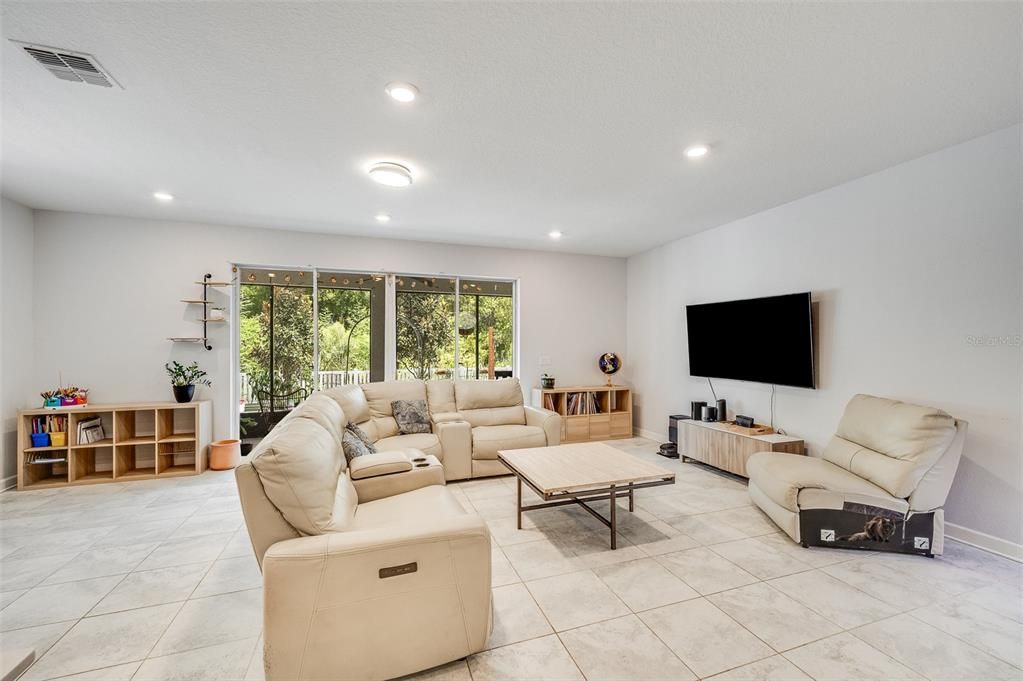 For Sale: $520,000 (5 beds, 3 baths, 3438 Square Feet)