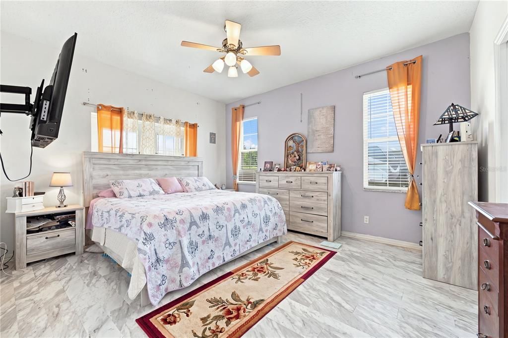For Sale: $360,000 (3 beds, 3 baths, 2006 Square Feet)