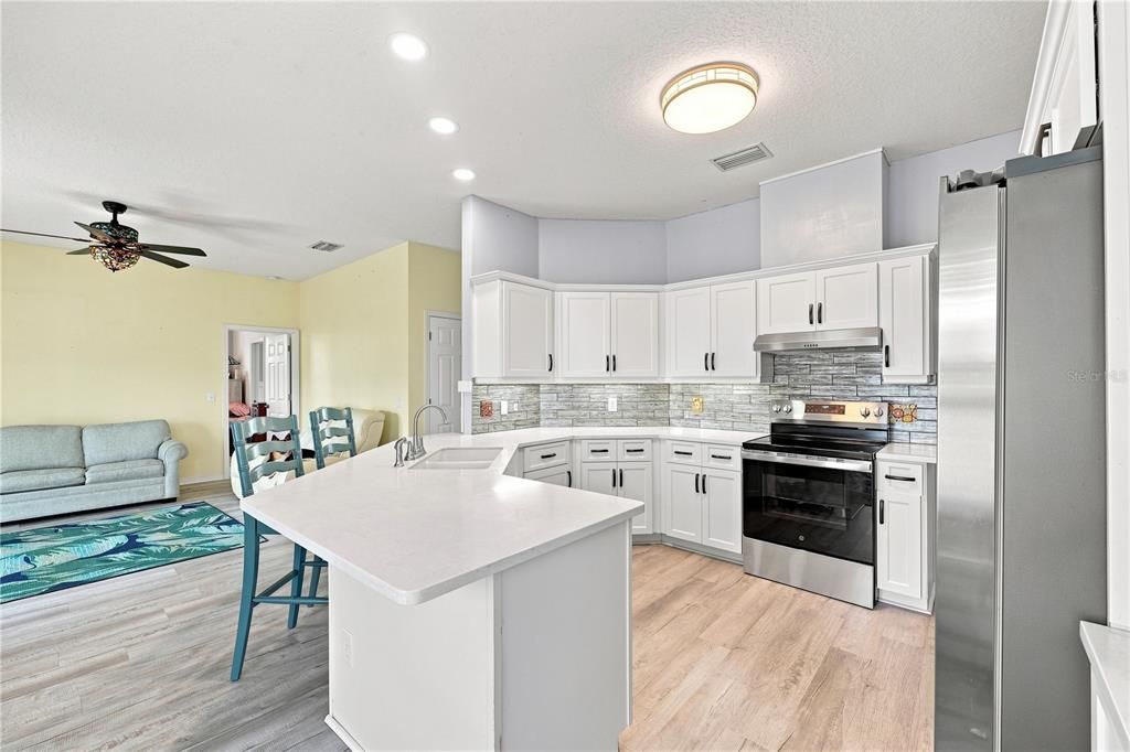 For Sale: $360,000 (3 beds, 3 baths, 2006 Square Feet)