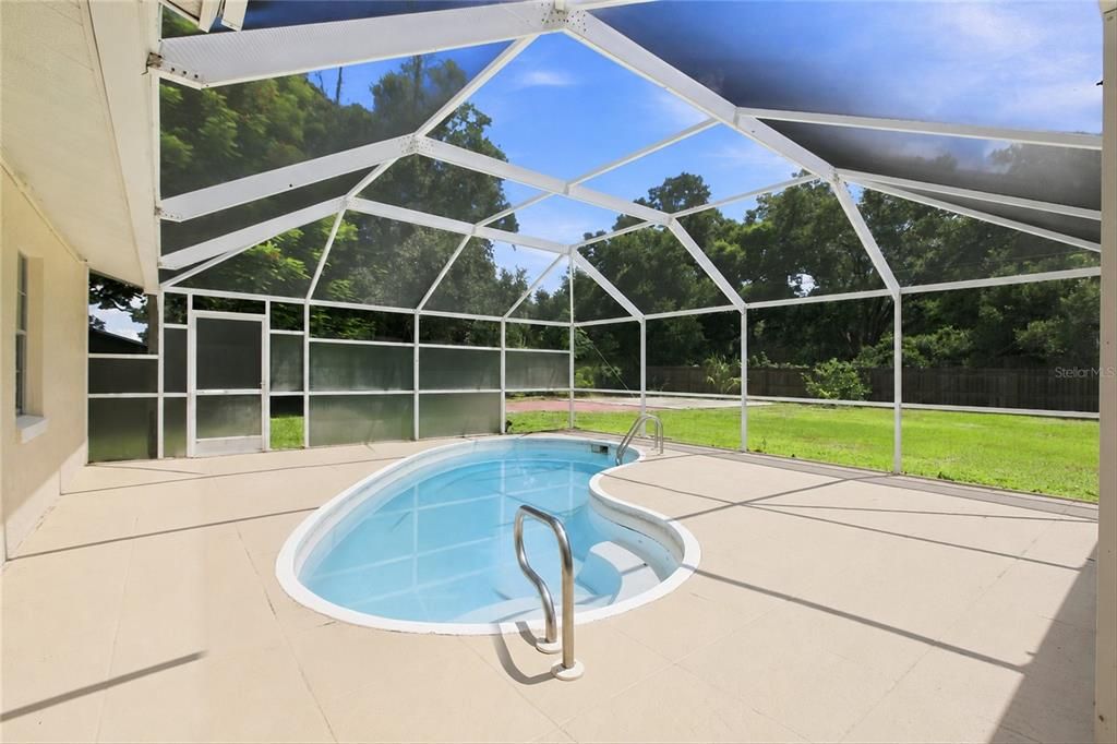 For Sale: $370,000 (3 beds, 2 baths, 1732 Square Feet)