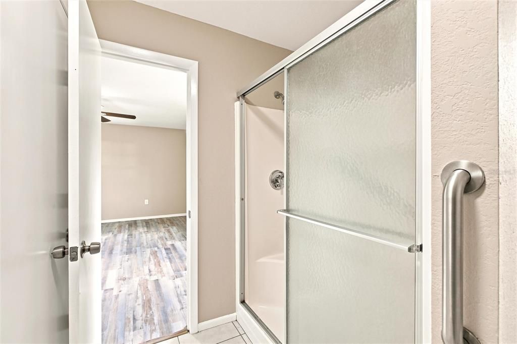 For Sale: $370,000 (3 beds, 2 baths, 1732 Square Feet)