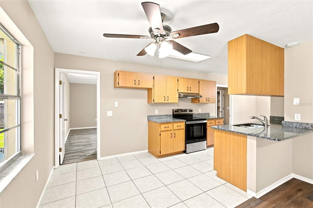 For Sale: $370,000 (3 beds, 2 baths, 1732 Square Feet)