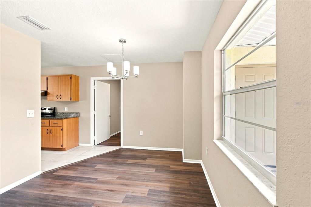 For Sale: $370,000 (3 beds, 2 baths, 1732 Square Feet)