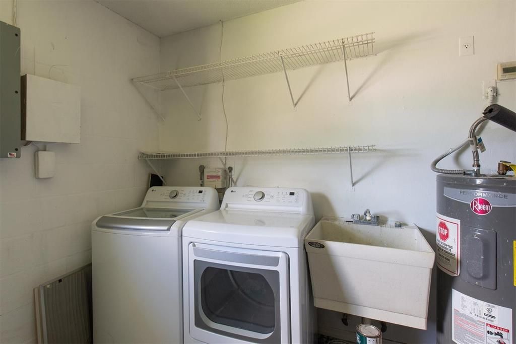 En Venta: $275,000 (2 camas, 1 baños, 907 Pies cuadrados)