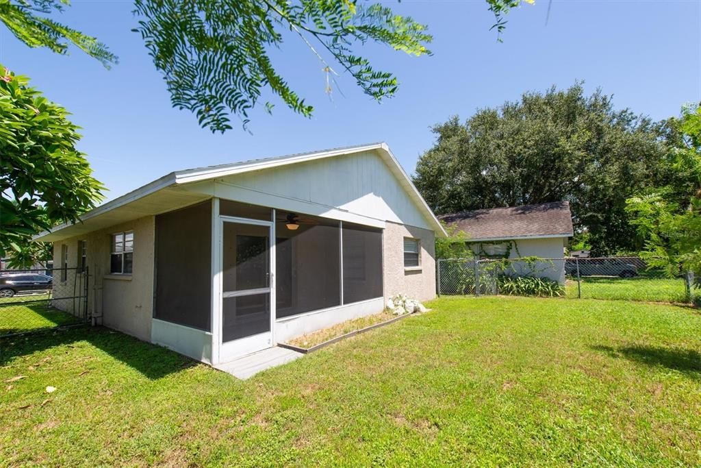 En Venta: $275,000 (2 camas, 1 baños, 907 Pies cuadrados)