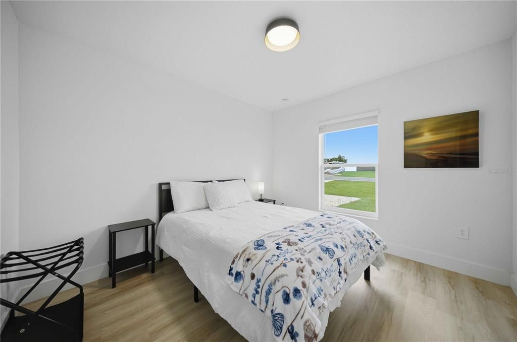 For Sale: $229,000 (3 beds, 2 baths, 1064 Square Feet)