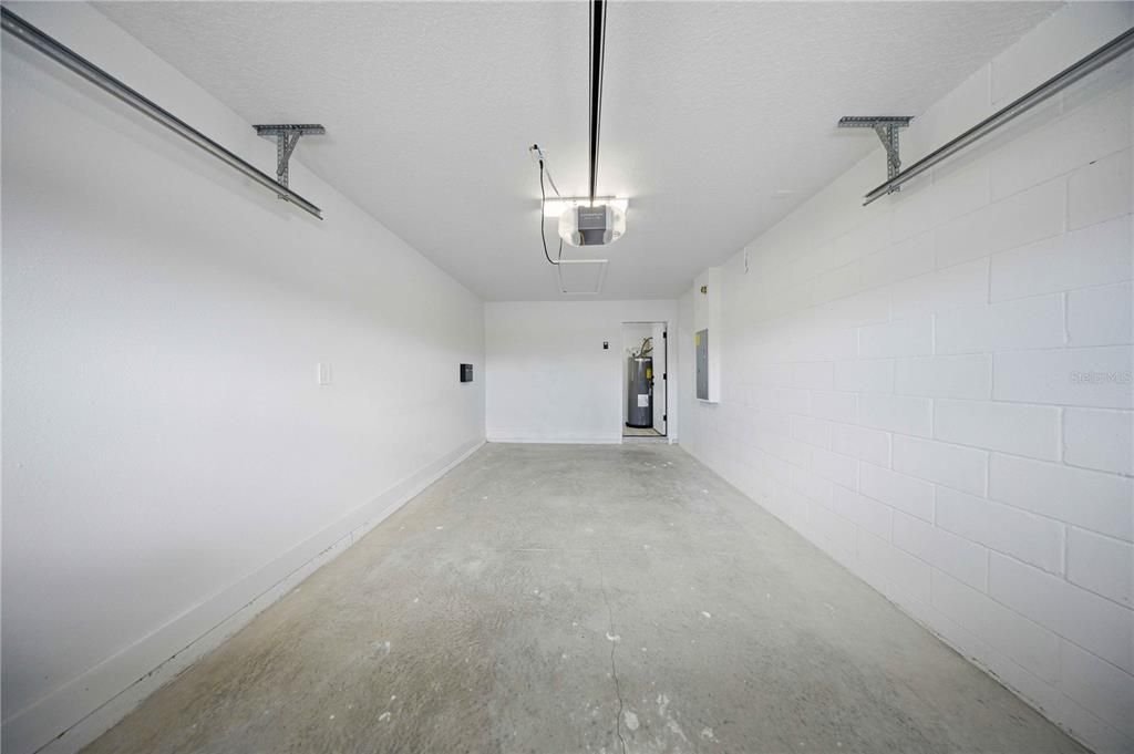 For Sale: $229,000 (3 beds, 2 baths, 1064 Square Feet)