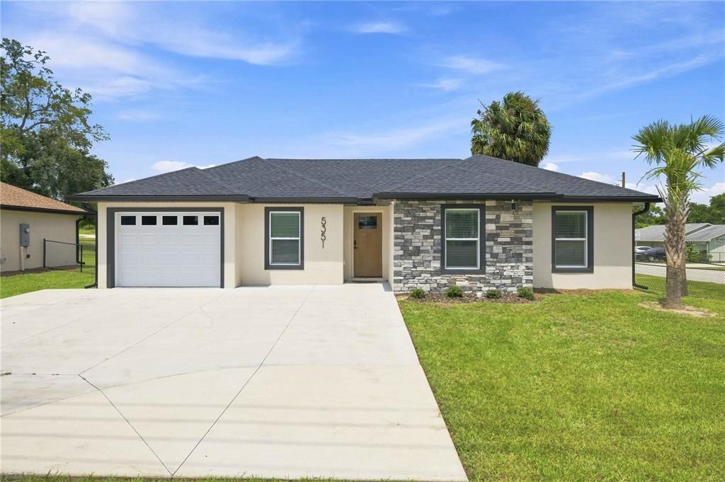 For Sale: $229,000 (3 beds, 2 baths, 1064 Square Feet)