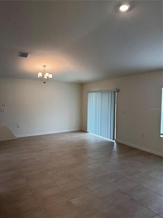 For Rent: $2,395 (3 beds, 2 baths, 1541 Square Feet)