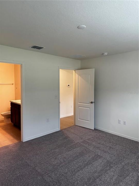 For Rent: $2,395 (3 beds, 2 baths, 1541 Square Feet)