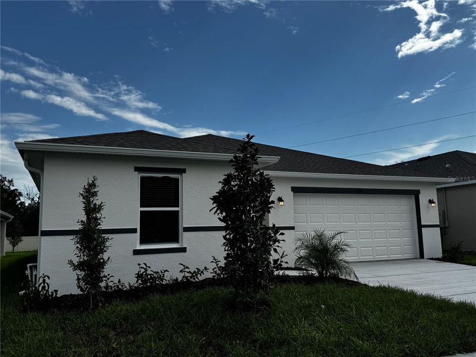 For Rent: $2,395 (3 beds, 2 baths, 1541 Square Feet)
