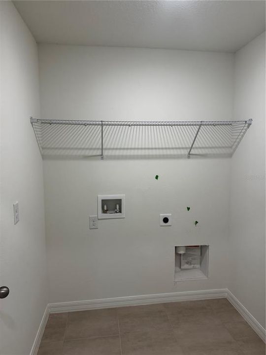 For Rent: $2,395 (3 beds, 2 baths, 1541 Square Feet)