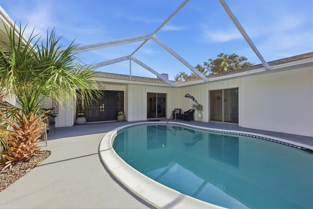 For Sale: $1,979,000 (3 beds, 2 baths, 1863 Square Feet)