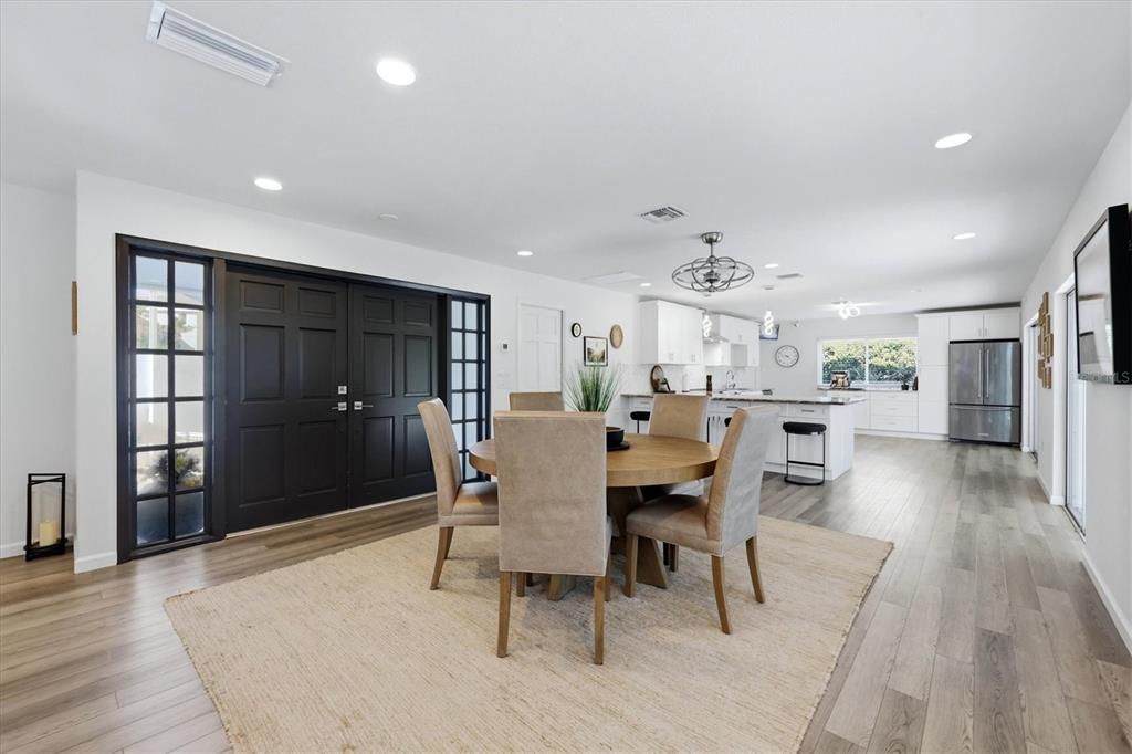 For Sale: $1,979,000 (3 beds, 2 baths, 1863 Square Feet)