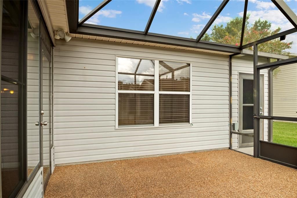 For Sale: $298,700 (3 beds, 2 baths, 1256 Square Feet)