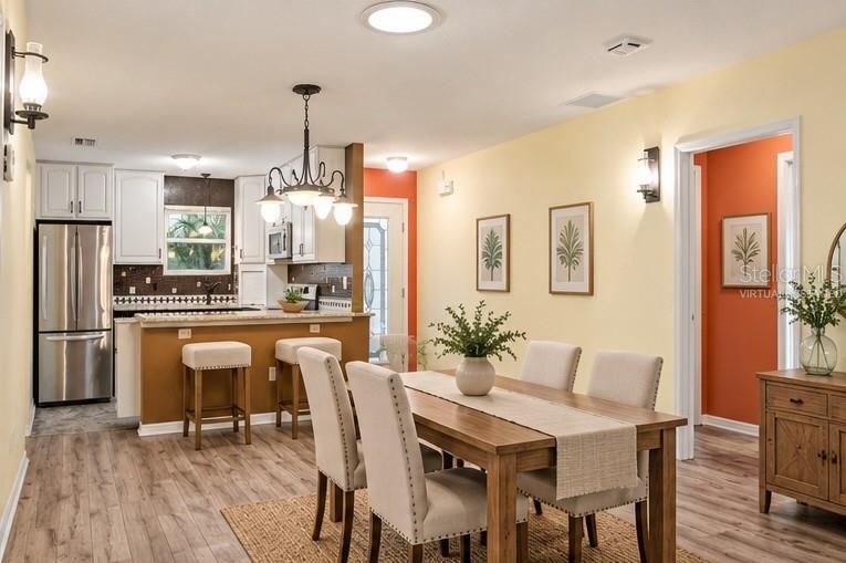 For Sale: $298,700 (3 beds, 2 baths, 1256 Square Feet)