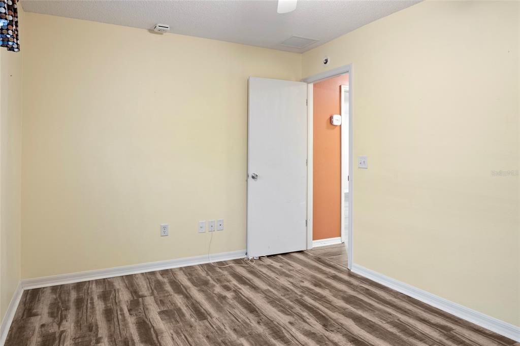 For Sale: $298,700 (3 beds, 2 baths, 1256 Square Feet)